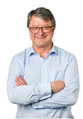 作者.jpg 作者.jpg